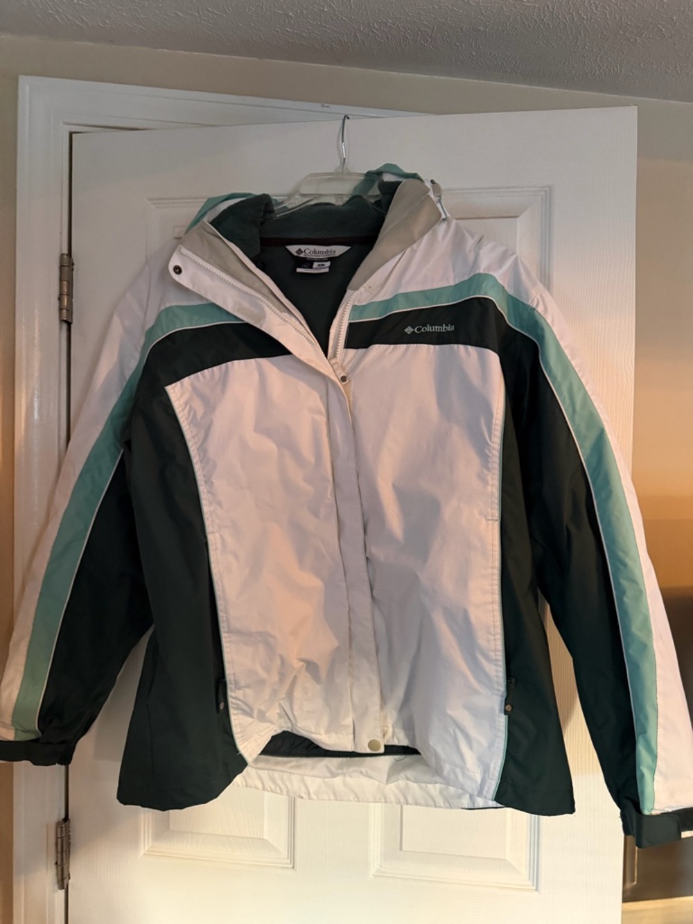 Columbia White, Teal & Dark Green Colorblock Ski Jacket